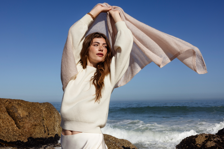 Dames pull cashmere milk met ronde hals | Britt