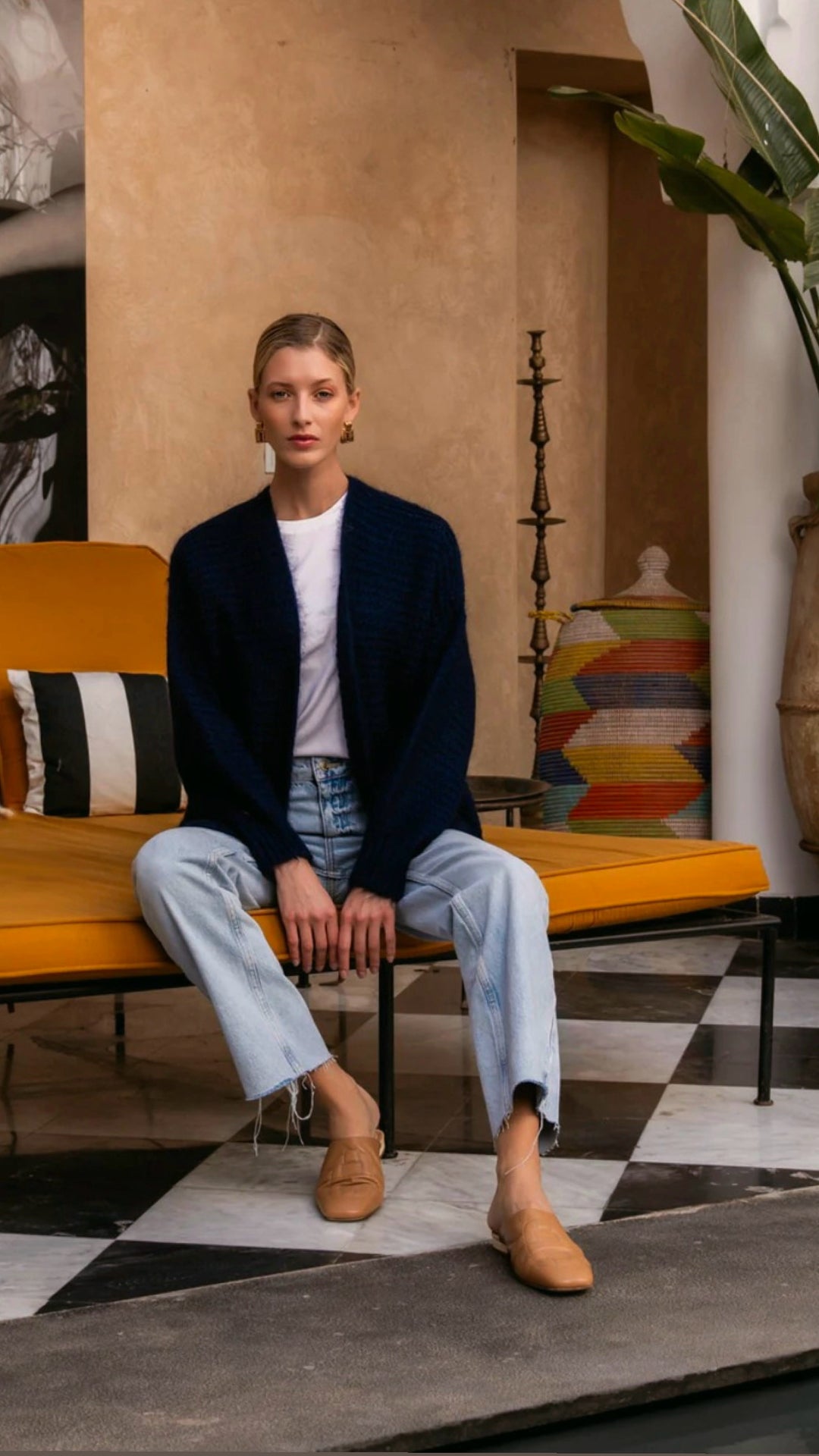 Isabelle Vest night blue mohair